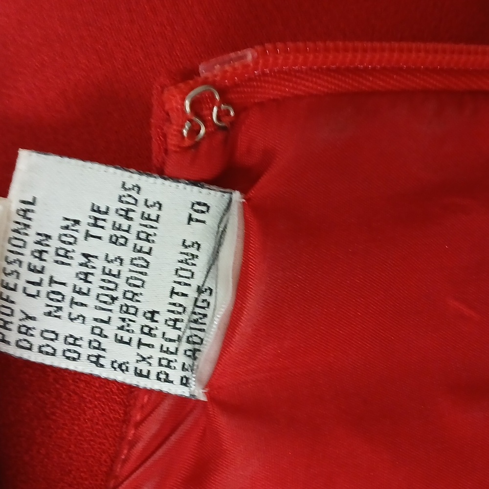 Vintage Nina Raynor Red Dress with Black Sequin and Bead Detail / Size 10 - Picture 8 of 10